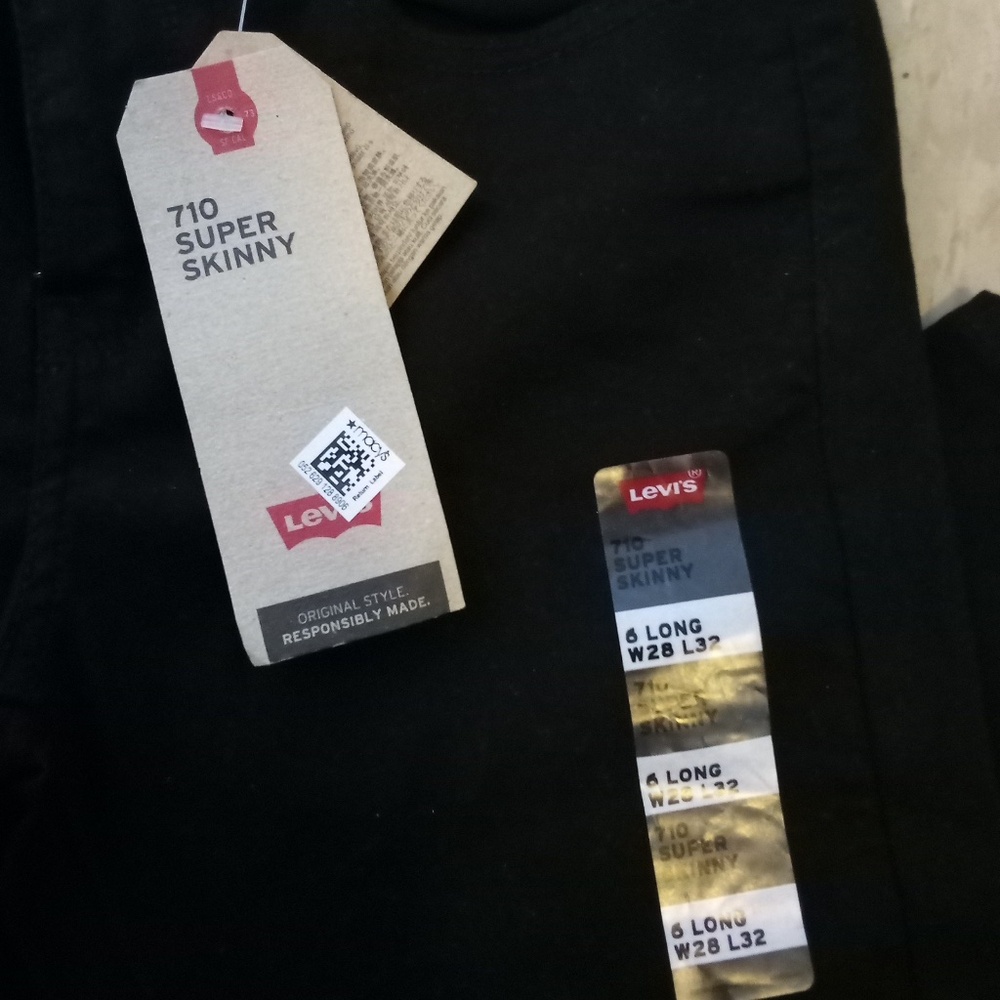 LEVI'S 710 Super Skinny